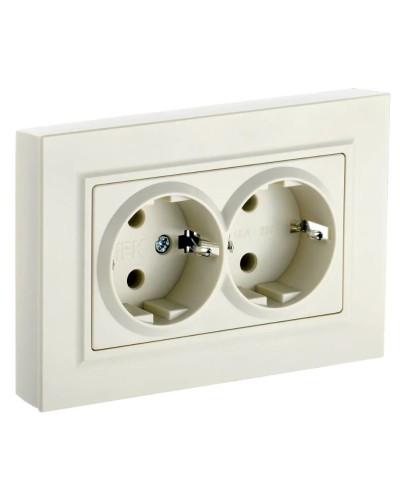 Розетка 2-местная с з/к РСш12-3-БрКр бежевый BRITE (BR-R24-16-K10-F). Розетка с заземлением с защитными шторками в сборе. IEK в Нижневартовске